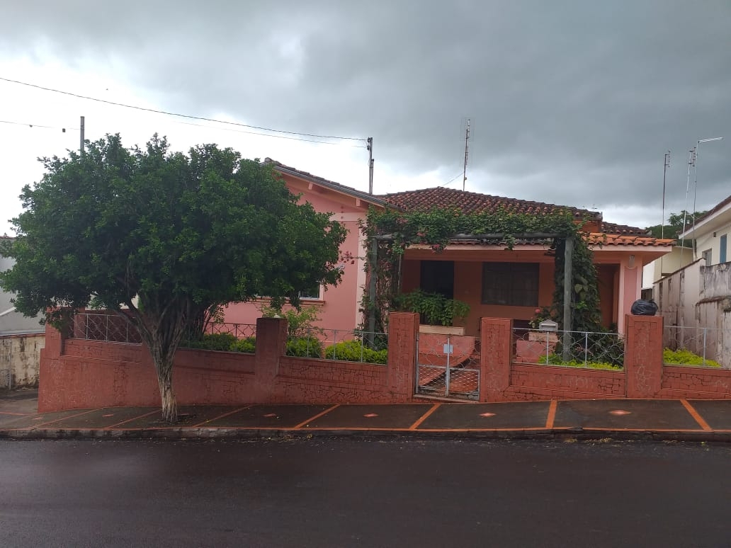 #203 - Casa para Venda em Piraju - SP